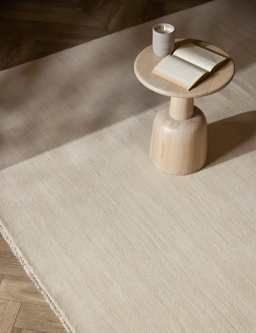Heritage Ivory Handwoven Wool Rug